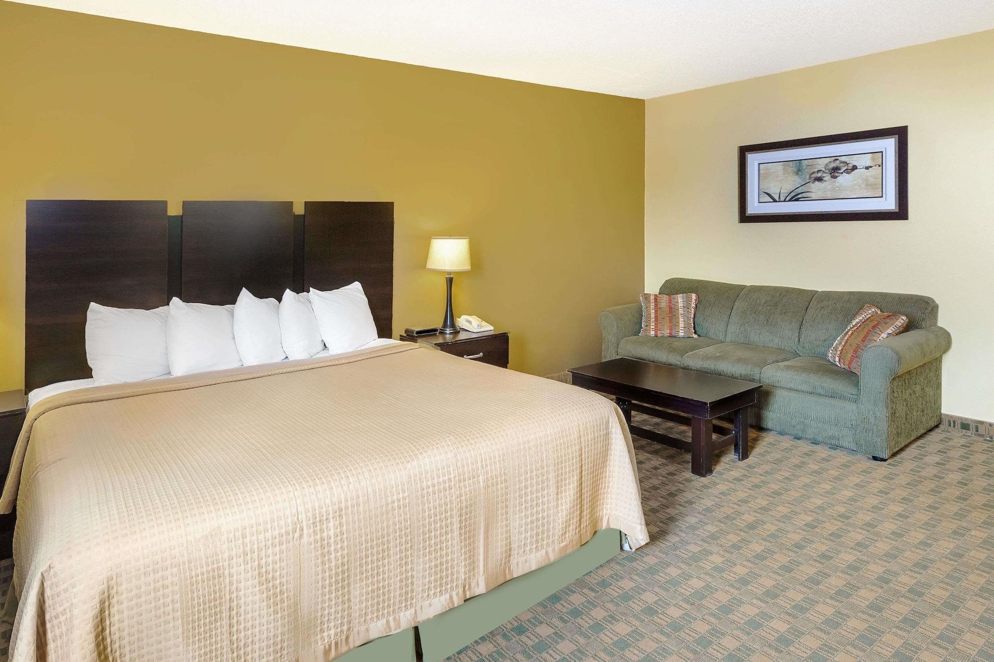 Econo Lodge Inn & Suites Yankton Екстер'єр фото