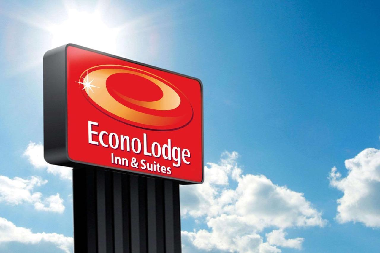 Econo Lodge Inn & Suites Yankton Екстер'єр фото